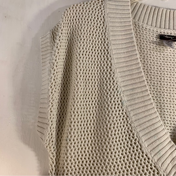 Old Navy Knitted V-Neck Cover Up, Size: 1, & Color: Cream - Picture 3 of 12